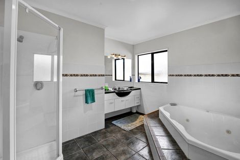 Photo of property in 97 Parklands Avenue, Bell Block, New Plymouth, 4312