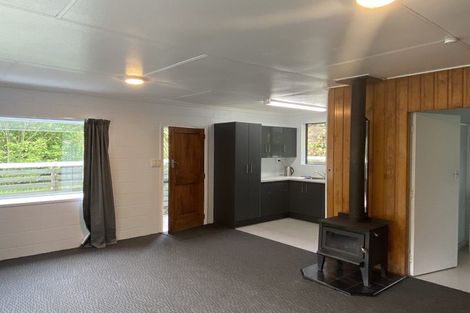 Photo of property in 2/1 Angle Street, Picton, 7220