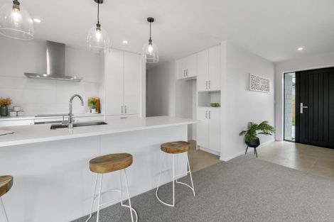 Photo of property in 11 Te Rehutai Rise, Welcome Bay, 3112