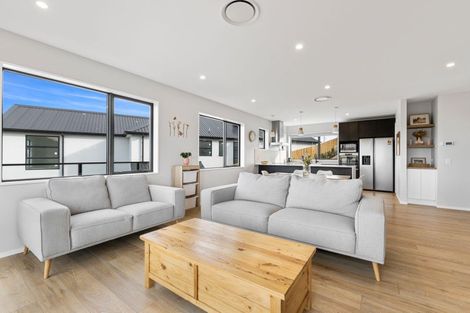 Photo of property in 206 Penruddock Rise, Westmorland, Christchurch, 8025