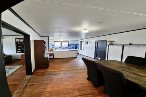 Photo of property in 11 Terrace Street, Marton, 4710