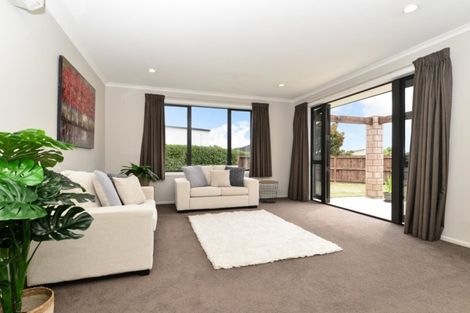 Photo of property in 15 Cole Thomas Place, Huntington, Hamilton, 3210