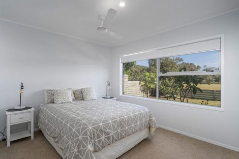 Photo of property in 127 The Fairway, Matarangi, Whitianga, 3592