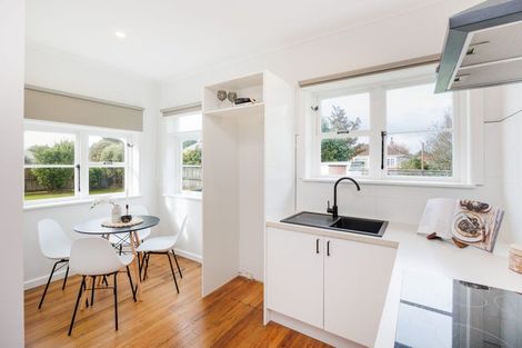 Photo of property in 260 College Street, West End, Palmerston North, 4412