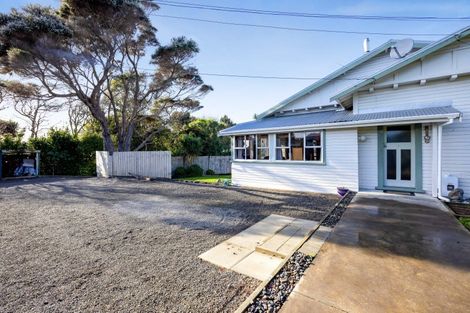 Photo of property in 20 Douglas Street, Hawera, 4610