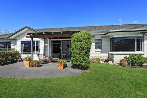 Photo of property in 2 Addington Place, Taradale, Napier, 4112