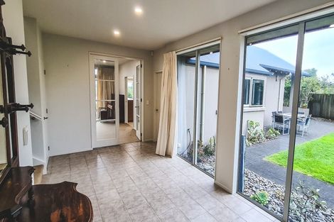 Photo of property in 12 Major Durie Place, Waikanae Beach, Waikanae, 5036