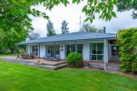 Photo of property in 74 School Road, Pleasant Valley, Geraldine, 7991