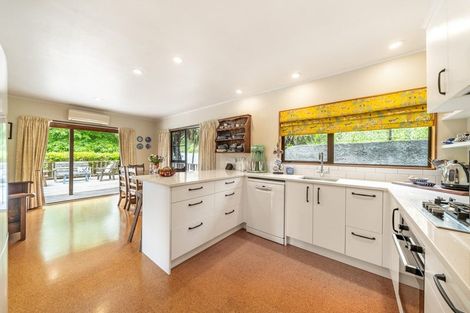 Photo of property in 16 Jocelyn Crescent, Pinehaven, Upper Hutt, 5019