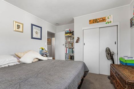 Photo of property in 9 Pinedale Place, Henderson, Auckland, 0610