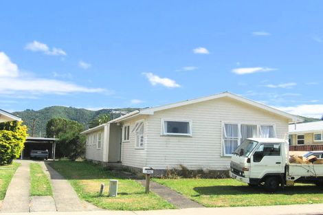 Photo of property in 1/57 Oregon Drive, Maoribank, Upper Hutt, 5018