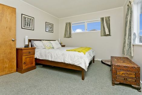Photo of property in 6 Japonica Drive, Beach Haven, Auckland, 0626