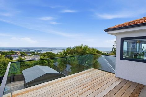 Photo of property in 5b Madeley Road, Mount Pleasant, Christchurch, 8081