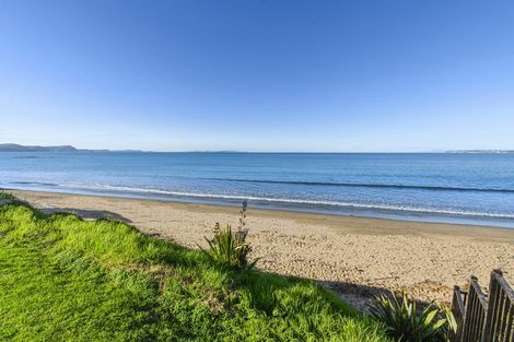 Photo of property in 4a Marellen Drive, Red Beach, 0932