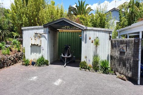 Photo of property in 10 Falls View Road, Haruru, 0204