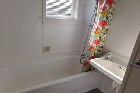 Photo of property in 6 Wiremu Place, Blagdon, New Plymouth, 4310