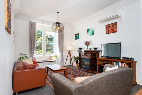 Photo of property in 6 Cameron Road, Bluff Hill, Napier, 4110