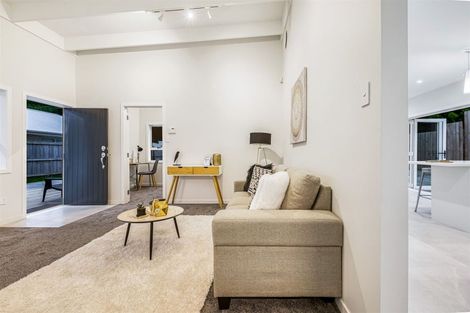 Photo of property in 5 Duchess Way, Riverhead, 0820