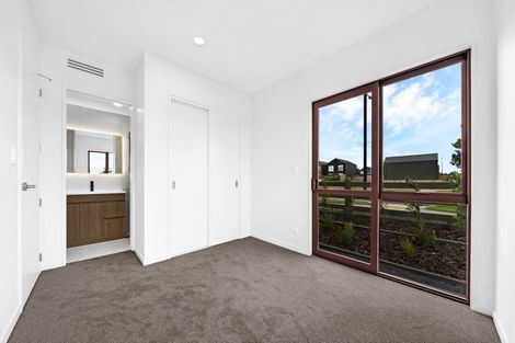Photo of property in 49 Maungakaraka Road, Karaka, 2580