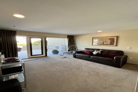 Photo of property in Highwic, 2/32 Hobson Street, Thorndon, Wellington, 6011