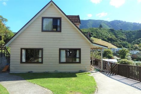 Photo of property in 9a Dorset Street, Picton, 7220
