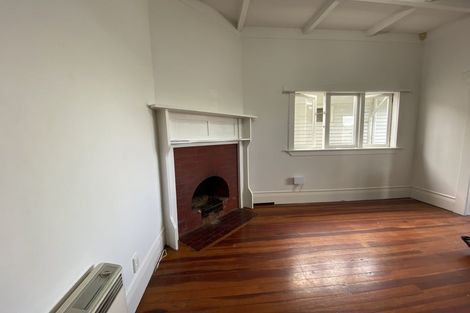 Photo of property in 2/21 Adam Street, Greenlane, Auckland, 1051