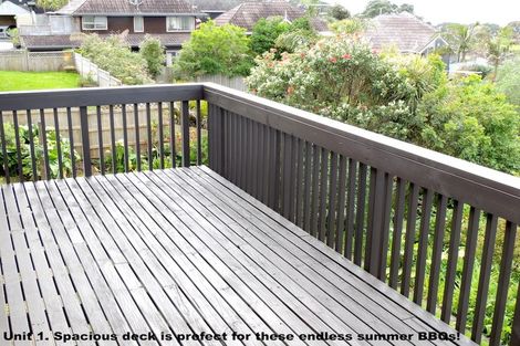 Photo of property in 9 Seaview Road, Castor Bay, Auckland, 0620