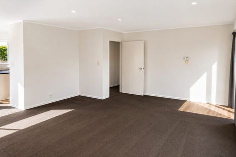 Photo of property in 56 Sutton Crescent, Papakura, 2110