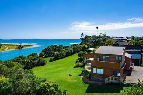 Photo of property in 2/42 Amorino Drive, Red Beach, 0932