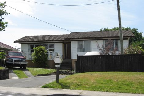 Photo of property in 28 Riverhead Road, Kumeu, 0810