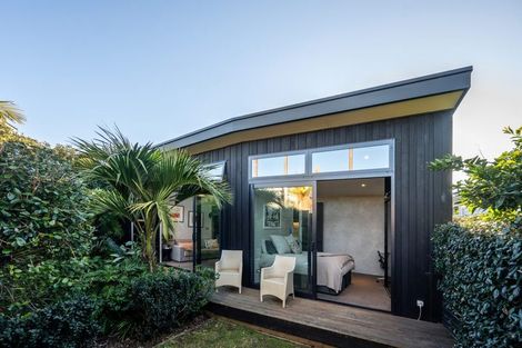 Photo of property in 1 Tiri Road, Takapuna, Auckland, 0620