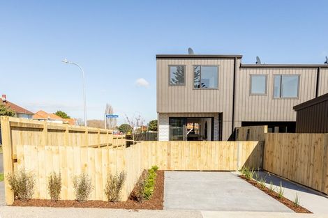 Photo of property in 1 Harlow Crescent, Glen Innes, Auckland, 1072