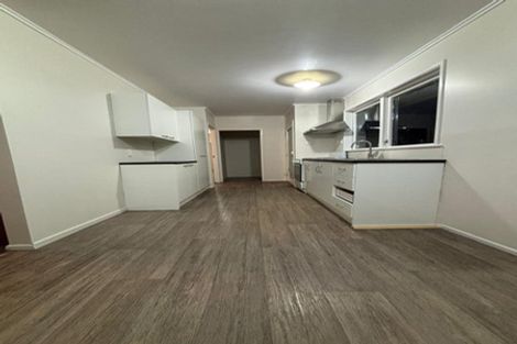 Photo of property in 17 Thornlow Street, Glendene, Auckland, 0602