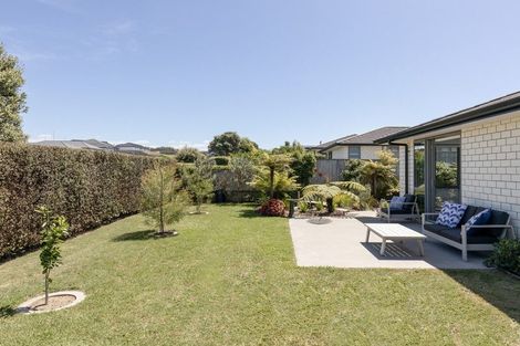 Photo of property in Waterview Estate, 11/4 Greystone Place, Omokoroa, 3114