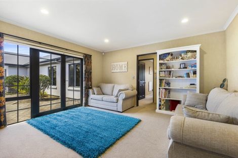 Photo of property in 68 Callum Brae Drive, Rototuna, Hamilton, 3210