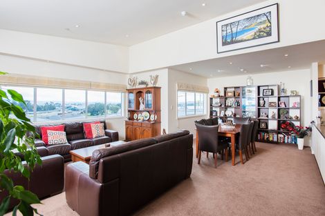 Photo of property in Bay View, 19/90 Customhouse Street, Gisborne, 4010