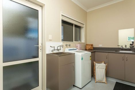 Photo of property in 118 Guy Street, Dannevirke, 4930