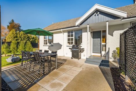 Photo of property in 4 Bidwell Place, Hillmorton, Christchurch, 8025