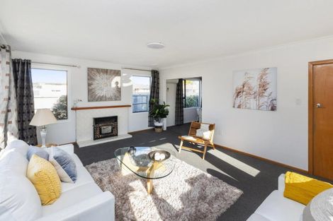 Photo of property in 11 Eglinton Street, Avondale, Christchurch, 8061