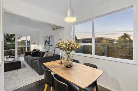 Photo of property in 20 Edgerton Road, Te Atatu Peninsula, Auckland, 0610