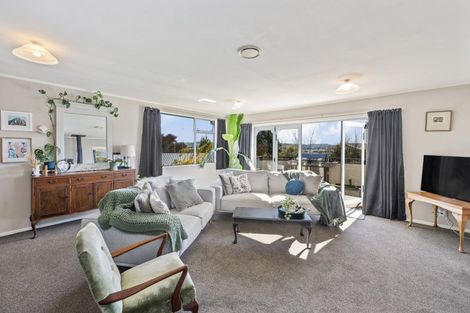 Photo of property in 19 Ward Place, Richmond Heights, Taupo, 3330