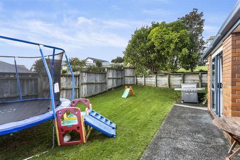 Photo of property in 115c Woodglen Road, Glen Eden, Auckland, 0602