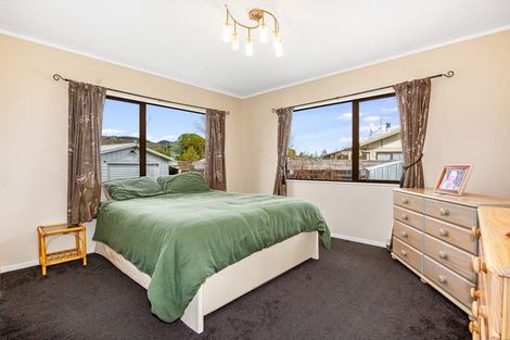 Photo of property in 14 Pukeko Street, Paraparaumu, 5032