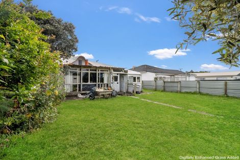 Photo of property in 115 Cornfoot Street, Castlecliff, Whanganui, 4501