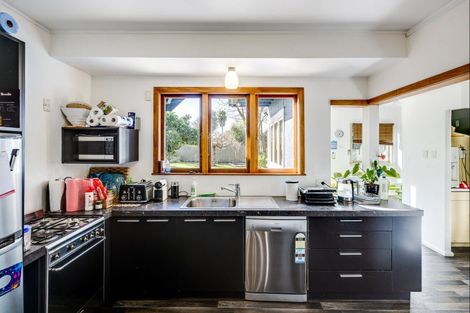 Photo of property in 810 Heretaunga Street East, Parkvale, Hastings, 4122