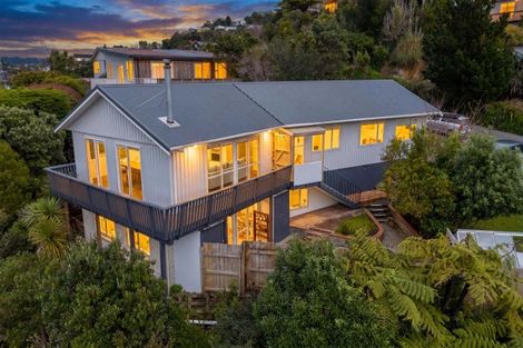 Photo of property in 51 Winston Street, Crofton Downs, Wellington, 6035