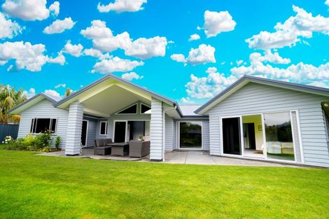 Photo of property in 24 Charteris Rise, Riverdale, Gisborne, 4010