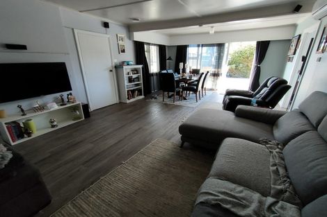 Photo of property in 15 Queen Street, Winton, 9720