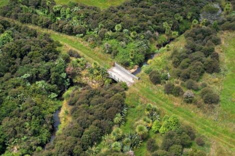 Photo of property in 410 Charles Road, Karaka, Papakura, 2580