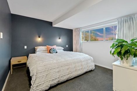 Photo of property in 28 Riverlaw Terrace, Saint Martins, Christchurch, 8022